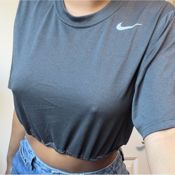 Nike Tops - Nike Women's Charcoal Crop Top